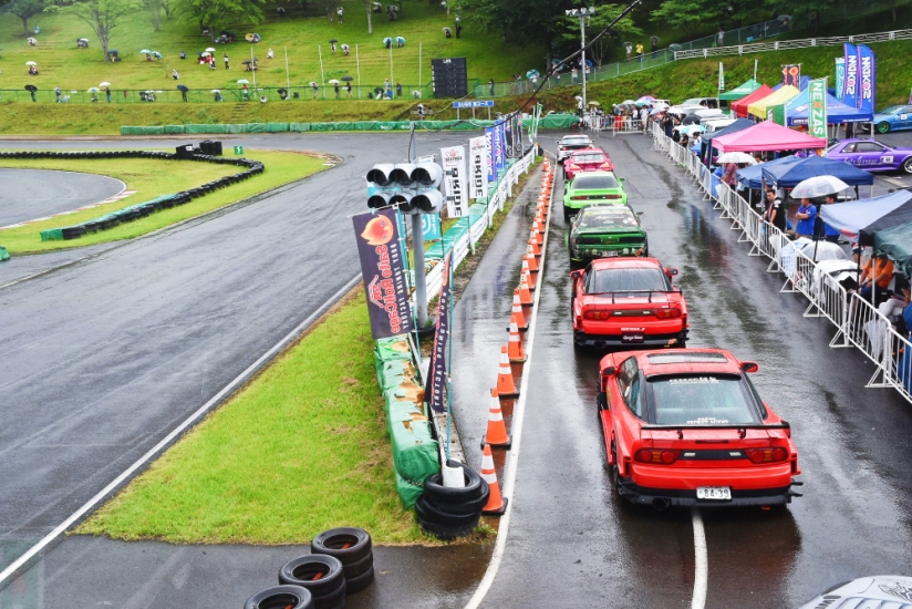 Federal Flashes Drift Muscle at Sportsland SUGO, Japan